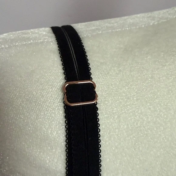 Victoria’s Secret Pink push up strappy crisscross and lace trim bra size 34D - Picture 6 of 9